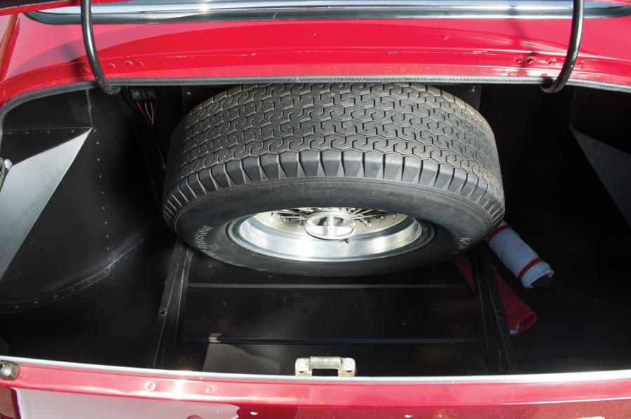  Ferrari 275 GTB/4 Competizione Speciale Allegretti 1967 года  (фото 12 из 46)